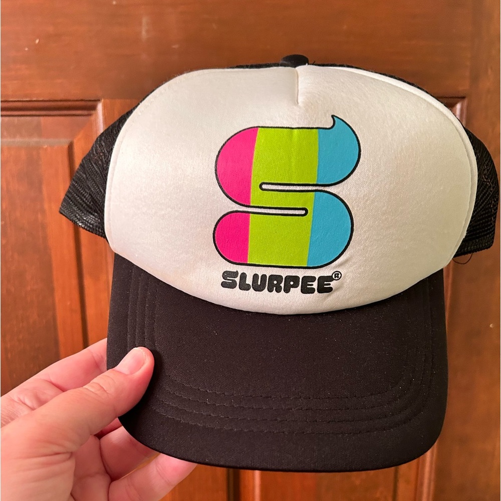 SLURPEE Nice SnapBack trucker cap, no stains and in good shape